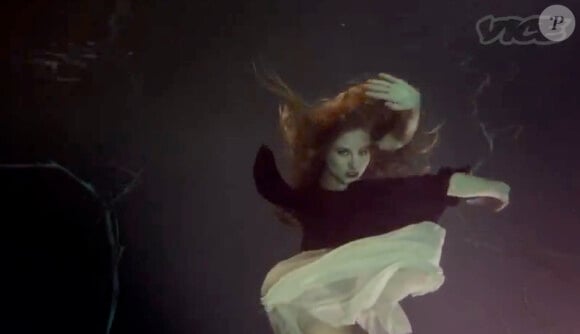 Image du clip Russian Attractions de Meridith Danluck pour Sébastien Tellier, juin 2012.