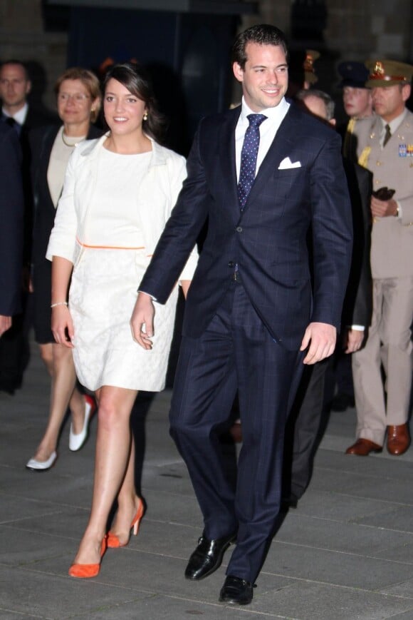 Le prince Felix et la princesse Alexandra. La famille grand-ducale de Luxembourg s'est rendue à pied place Guillaume II, à Luxembourg, pour la retraite aux flambeaux et l'aubade de la musique militaire, le 22 juin 2012, à la veille de la Fête nationale.