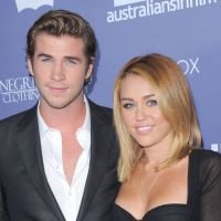 Liam Hemsworth récompensé : Sa fiancée Miley Cyrus sort le décolleté