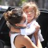 Jessica Alba en tête à tête avec sa fille Honor. Le 29 juin 2012 à Los Angeles
