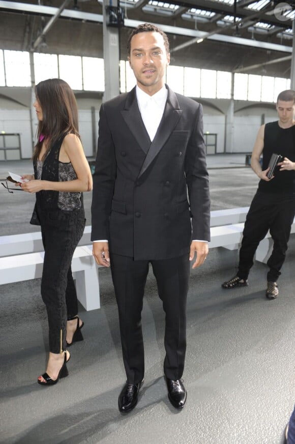 Jesse Williams lors du défilé Homme Givenchy, à Paris le 29 juin 2012