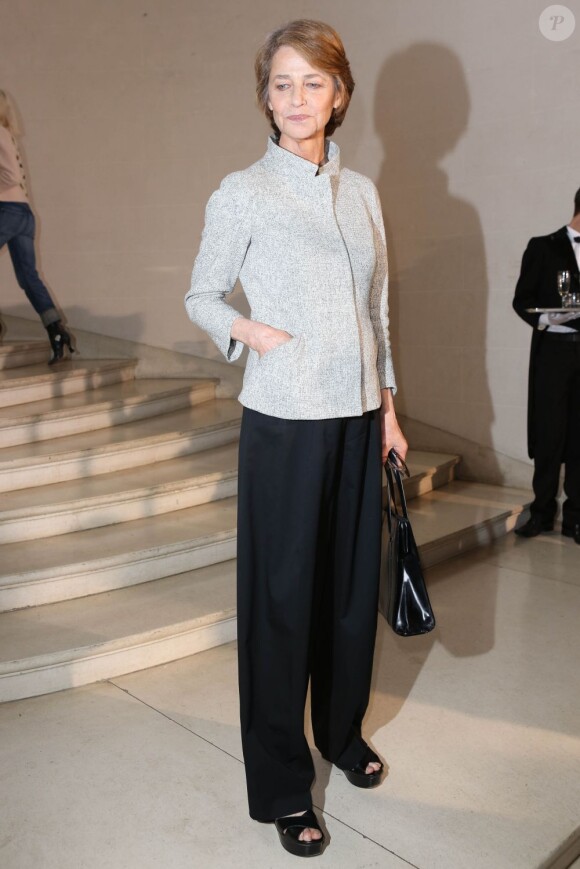 Charlotte Rampling au défilé haute couture Christian Dior automne-hiver 2012/2013 à Paris. Le 2 juillet 2012.