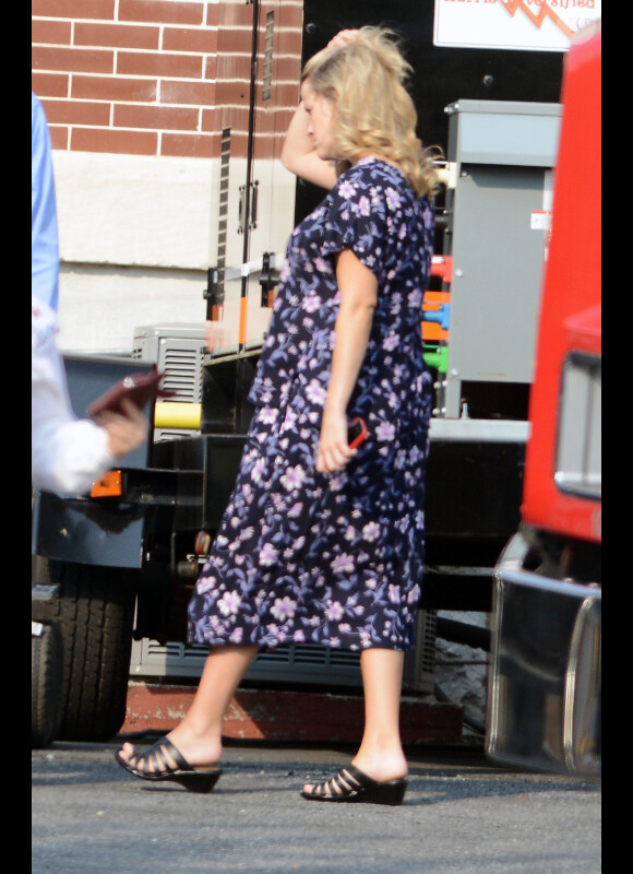 Reese Witherspoon, enceinte, sur le tournage de Devil's Knot, à Atlanta, le 2 juillet 2012