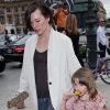 Milla Jovovich et sa fille Ever arrivent à l'ouverture de la boutique Louis Vuitton place Vendôme à Paris. Le 3 juillet 2012