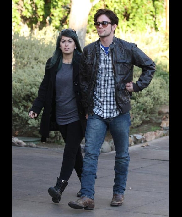 Le couple Jackson Rathbone et Shaila Hasfadi en novembre 2011 à Los Angeles
