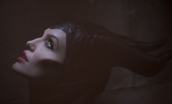 Première image d'Angelina Jolie dans Maleficent.