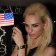 Photo exclusive : Andrej Pejic célèbre le 4 juillet, date d'adoption de la déclaration d'indépendance américaine, au Castel à Paris.