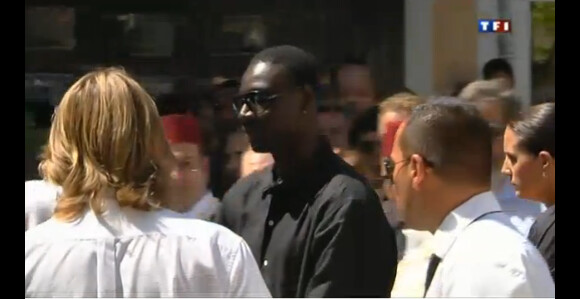 Capture d'écran du JT de 20 heures de TF1 - Obsèques de Mouss Diouf, le 9 juillet 2012