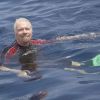 Richard Branson nage avec les requins-baleines au large des îles Mujeres  le 9 juillet 2012