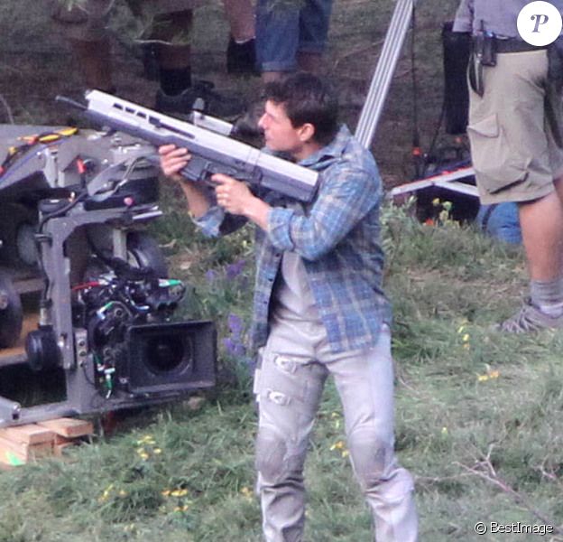 Tom Cruise sur le tournage du film Oblivion à Mammoth Lakes en Californie le 11 juillet 2012