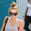 Miley Cyrus quitte son cours de pilates avec son fiancé Liam Hemsworth, à Los Angeles, le vendredi 13 juillet 2012.