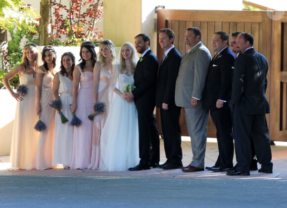 Kirsten Dunst, ravie d'être demoiselle d'honneur du mariage de sa meilleure amie à Santa Barbara le 15 juillet 2012