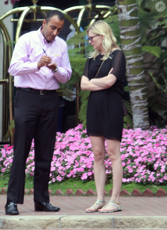 Kirsten Dunst, demoiselle d'honneur du mariage de sa meilleure amie, quitte désormais Santa Barbara le 15 juillet 2012