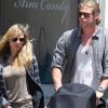 Chris Hemsworth et Elsa Pataky : fous d'amour quand ils se promènent dans les rues de Santa Monica avec leur petite India Rose, le 16 juillet 2012 à Los Angeles