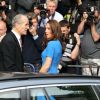 Kate Middleton lors de son arrivée matinale à la National Portrait Gallery, le 19 juillet 2012, pour l'exposition Road to 2012: Aiming High. La duchesse de Cambridge, toujours attentive aux détails, portait une robe d'une créatrice britannique (Stella McCartney) et un collier clin d'oeil à l'or et aux anneaux olympiques.