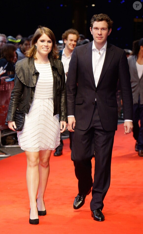 La princesse Eugenie d'York et son boyfriend Jack Brooksbank au Waterloo IMAX de Londres le 18 juillet 2012 pour la première de Batman - The Dark Knight Rises.