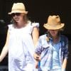 Reese Witherspoon, enfin détendue, et sa fille Ava à Los Angeles, le 20 juillet 2012.