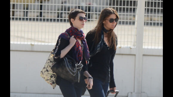 Tuerie du Colorado : Anne Hathaway et Christian Bale quittent la France