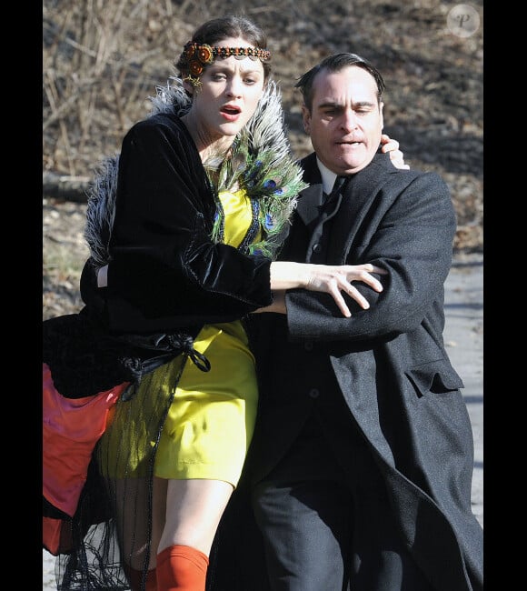Marion Cotillard et Joaquin Phoenix pendant le tournage de Low Life en février 2012 à New York.