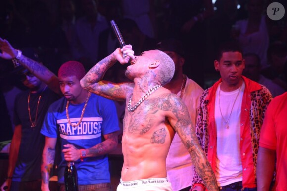 Chris Brown s'est donné à fond lors de son showcase le 25 juillet 2012 au Gotha Club à Cannes