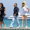 Zahia Dehar arrive sur la plage du Club 55 à Saint-Tropez le 26 juillet 2012