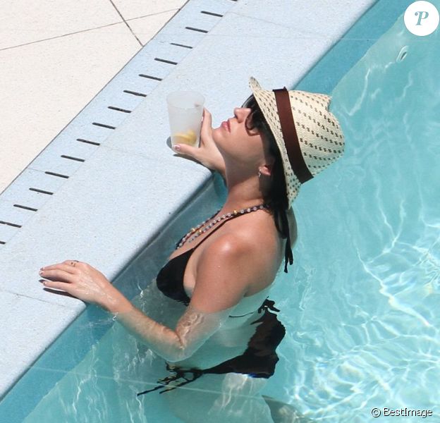 Katy Perry se détend à Miami, le 26 juillet 2012.