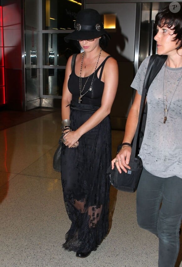 Katy Perry compte prendre de longues vacances. A l'aéroport de Miami, le 28 juillet 2012.