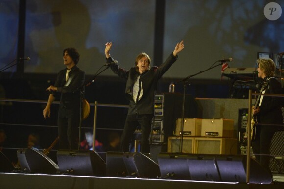 Paul McCartney lors de la cérémonie d'ouverture des Jeux olympiques de Londres le 27 juillet 2012