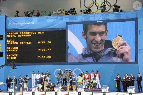 Michael Phelps est entré dans l'histoire en devenant l'ahtlète le plus titré des Jeux olympiques le 31 juillet 2012 à Londres avec 19 médailles dont 15 d'or après sa victoire obtenue avec le relais 4x200 m