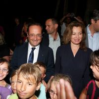 François Hollande en vacances dans le Sud : l'arrivée avec Valérie Trierweiler