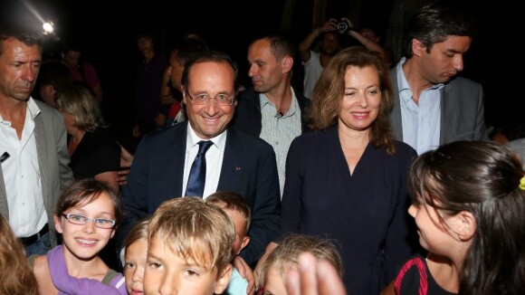 François Hollande en vacances dans le Sud : l'arrivée avec Valérie Trierweiler