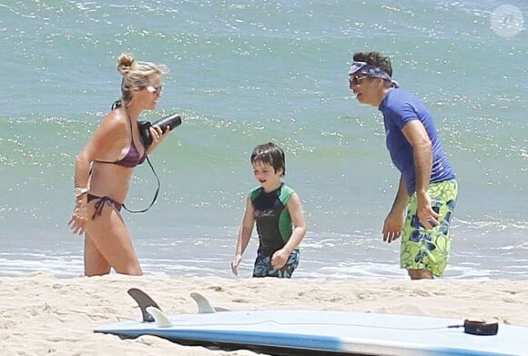 Ben Stiller en famille avec son fils Quinlin et sa femme Christine Taylor,  à Hawaï le 5 août 2012