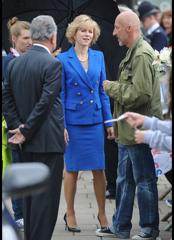 Naomi Watts, lors du tournage du biopic Diana, le 7 août 2012, à Hemel Hempstead dans le Hertfordshire