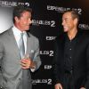 Sylvester Stallone et Jean-Claude Van Damme lors du photocall d'Expendables 2 à Paris le 9 août 2012