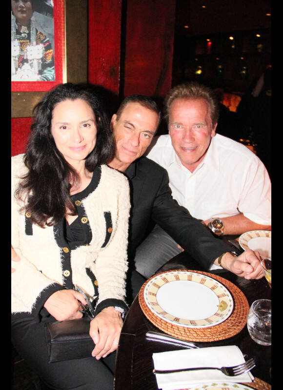 Gladys, la femme de Jean-Claude Vandamme et Arnold Schwarzenegger lors de l'after-party au Buddha Bar de la projection d'Expendables 2 à Paris le 9 août 2012