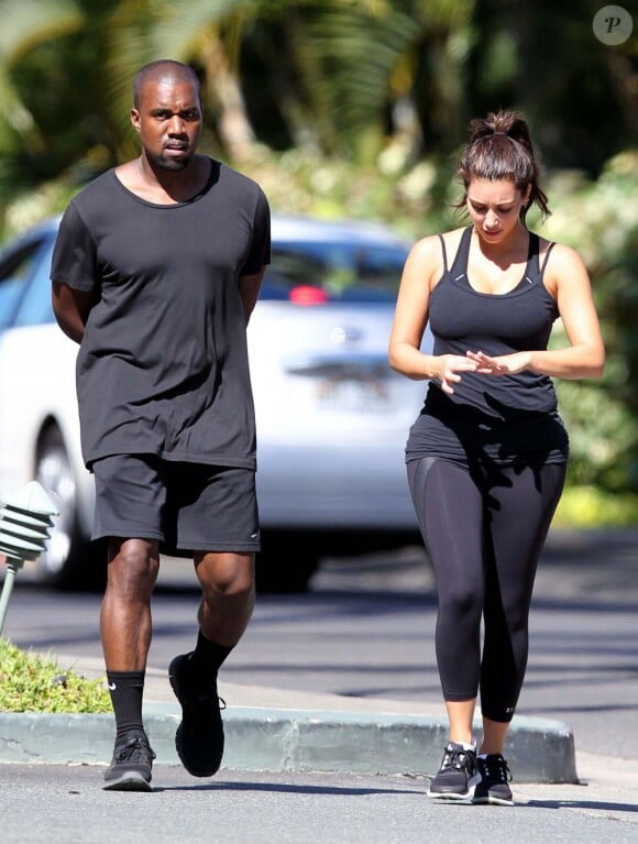 Kim Kardashian et son chéri Kanye West font leur jogging à Los Angeles le 10 août 2012