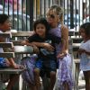 Heidi Klum entourée de ses enfants dans un parc du quartier de Nolita, à Manhattan. New York, le 12 août 2012.