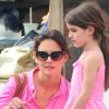 Suri Cruise avec sa maman Katie Holmes à New York le 15 juillet 2012