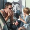Colin Farrell et son fils Henry à Los Angeles, le 20 août 2012.