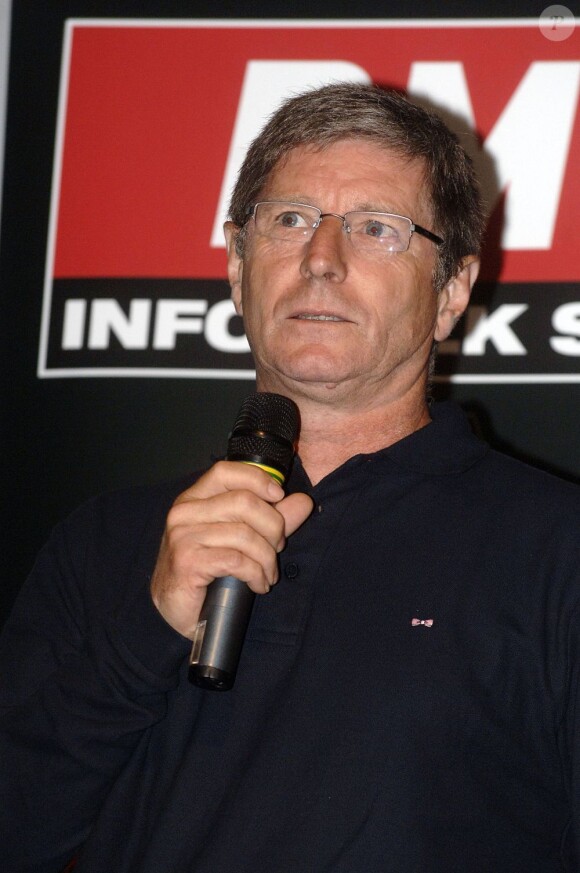 Jean-Michel Larqué le 29 août 2007 à Paris lors d'une conférence de presse donnée chez RMC