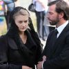 La comtesse Stéphanie épaulée par son fiancé le prince Guillaume, grand-duc héritier de Luxembourg, qu'elle doit épouse en octobre... Les obsèques de la comtesse Alix de Lannoy, décédée le 26 août 2012 à 70 ans, ont eu lieu vendredi 31 août à Frasnes-lez-Anvaing, dans la province du Hainaut, où elle a été inhumée. La famille grand-ducale de Luxembourg et la famille royale belge étaient représentées.