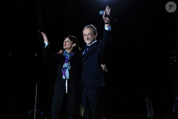 Bertrand Delanoë et Anne Hidalgo à Paris le 7 mai 2012.