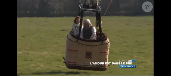 Envolée en montgolfière dans  L'amour est dans le pré 7, lundi 10 septembre 2012 sur M6