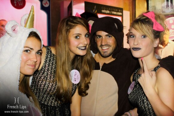 Les French-Lips Girls lors de l'inauguration de la boutique Adopte un mec, le 11 septembre 2012, à Paris.