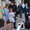 John Travolta et sa femme Kelly Preston : une douce balade à Paris avec leur enfant Benjamin, 22 mois, le 12 septembre 2012