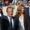 François Hollande et sa compagne Valérie Trierweiler ont reçus les visiteurs venus découvrir le palais de l'Elysée dans le cadre des Journées du patrimoine le 16 septembre 2012 à Paris