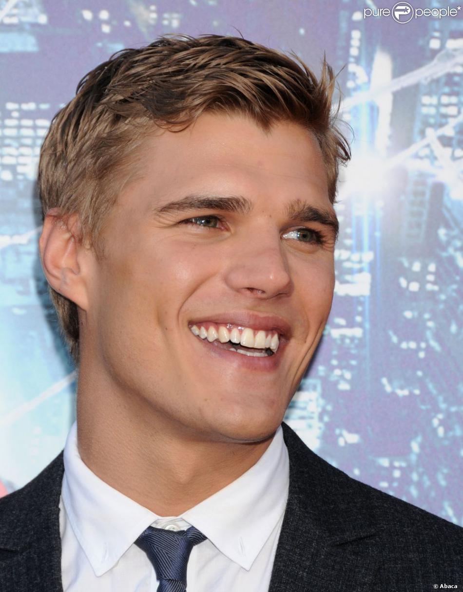 Chris Zylka à la première de The Amazing Spider Man à Los Angeles, le 8