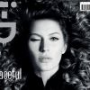 Gisele Bündchen, en noir et blanc et photographiée par Daniele + Iango, pose en figure de proue du numéro The Role Model du magazine britannique i-D.