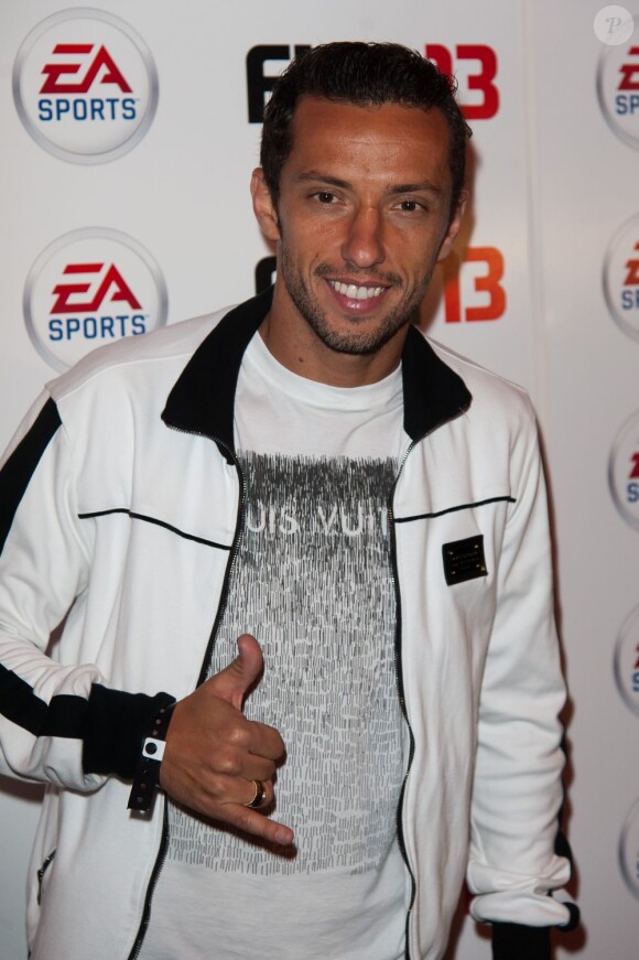 Nenê était titulaire lors de la soirée de lancement FIFA 13, le 25 septembre 2012 à l'Olympia de Paris.