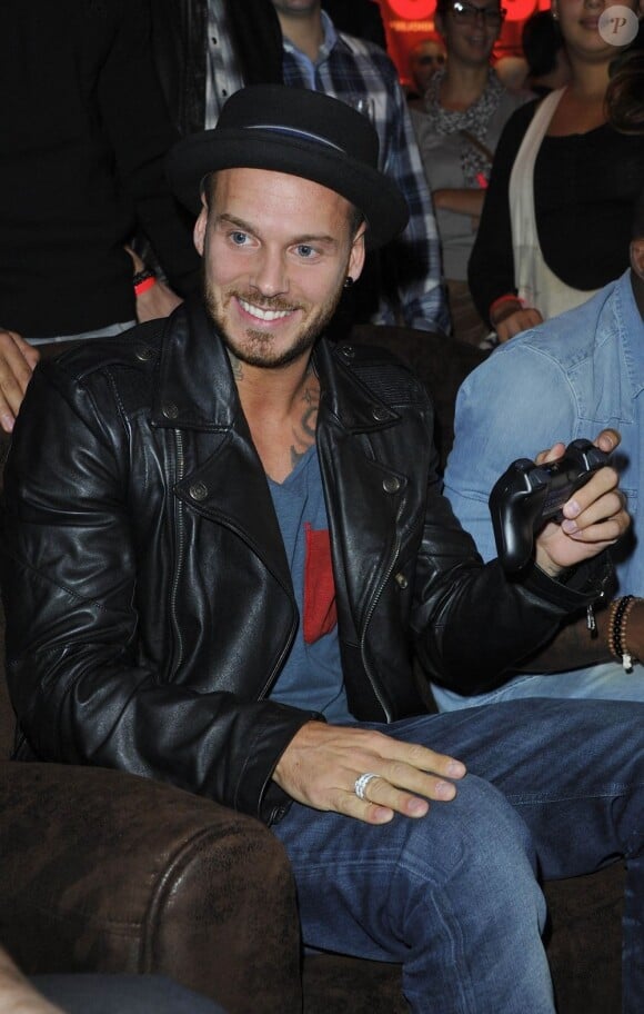 M. Pokora s'éclate toujours sur FIFA. Soirée de lancement FIFA 13, le 25 septembre 2012 à l'Olympia de Paris.